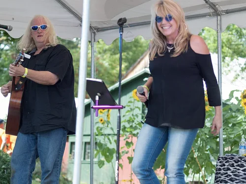 ROB & Jody - Live Music at Galley Hatch