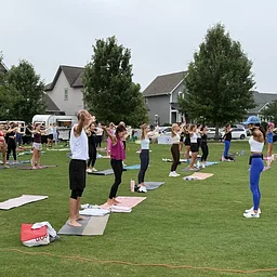 Pop-up Class: Move. Rise. Outside.