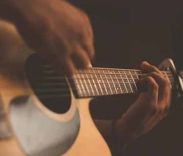 Live Music - Perfect Strangers