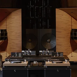 Live Operator Hours: Featuring Devon Turnbull in the Listening Room