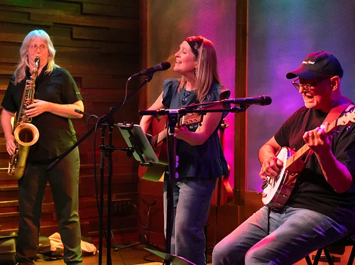 LIVE MUSIC: Songa Duo with Sue Orfield