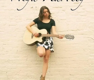 Live Music: Niya Hartley