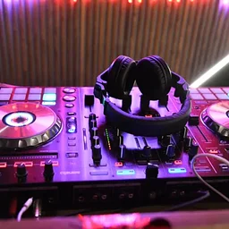 DJ NIGHTS