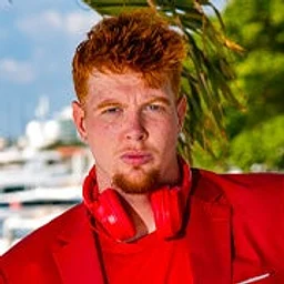 Alex "Big Red" Dougherty (18+)
