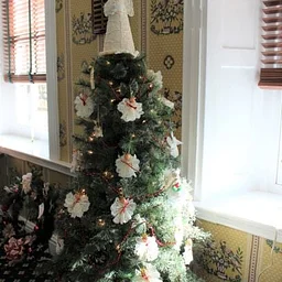 Festival of Trees – Saturdays and Sundays Only
