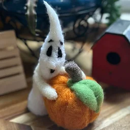 Wine & Wool * Pumpkin Thief* Sept. 27th at 12pm