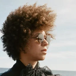 Chastity Brown featuring Laurels String Quartet