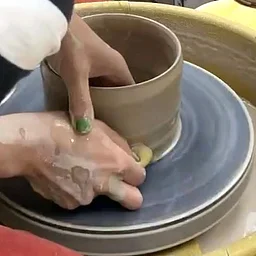 POTTERY: INTRODUCTION TO THE POTTERY WHEEL
