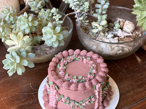 Vintage Cake Decorating