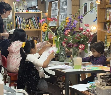 Saturday AM Kids Art Club! / Clases de Arte para Niñxs! 9AM