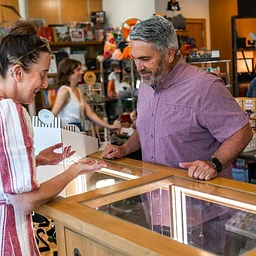 Museum Shop: Sip ‘n’ Shop