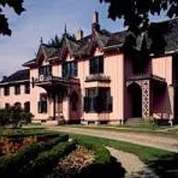 Roseland Cottage Fine Arts and Crafts Festival