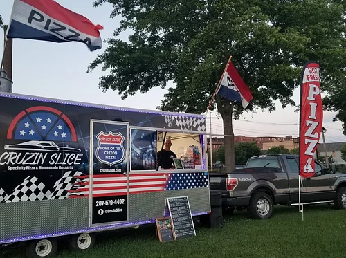 Cruzin’ Slice Food Truck On-Site