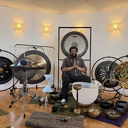Autumn Seasonal Sound: Calm Your Nerves with Reggie Hubbard