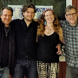 Nikki and The Skyrockets: LIVE MUSIC