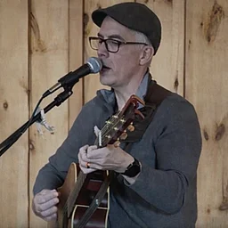 Live Music: Chris Reinhardt