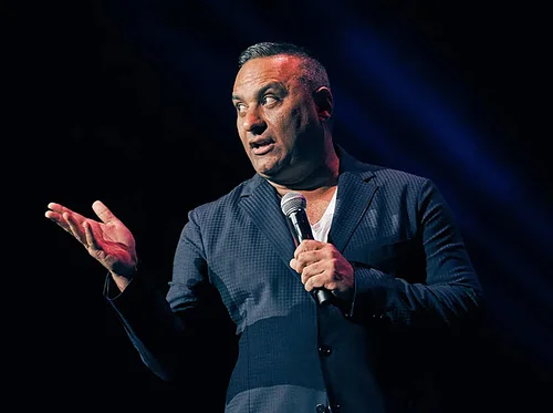 Russell Peters