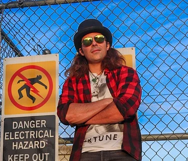 Live Music -Every Friday/Saturday - Lakeside - Austin TX - Tom Breton