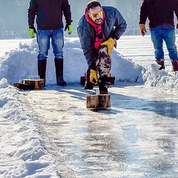 Ruttger’s Rockin’ Ice Bocce