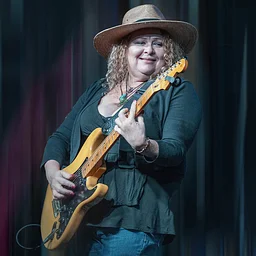 Live Music at The Beach Bar with Rachelle Coba