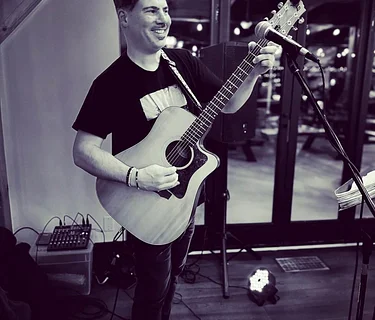 Live Music with Frank Palmeri