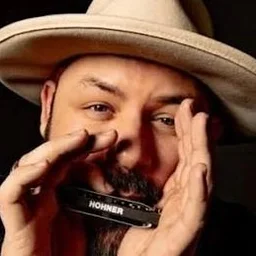 Brandon Santini - American Blues & Roots Rock!