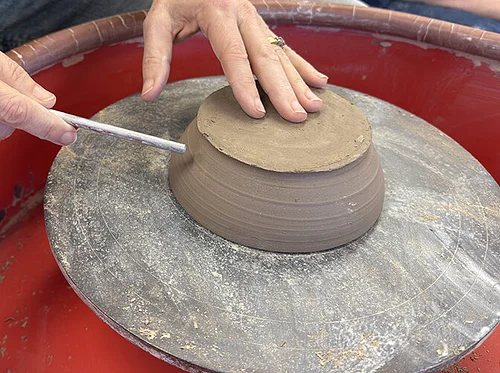 Beginner Potters Wheel – Ceramic 6-week Artist Series