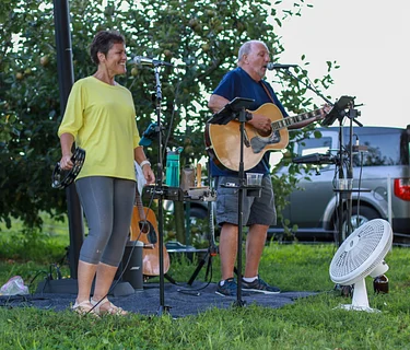 ***Live Music*** - Max and Denise