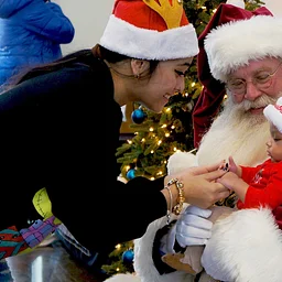 13th Annual Auggie's Holiday BUZZar