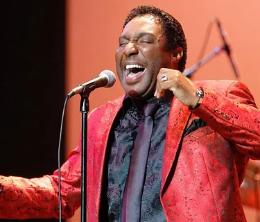 Terry Steele sings Luther Vandross