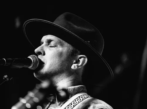 Live Music Sundays at Broderick - Kyle Moon & The Misled