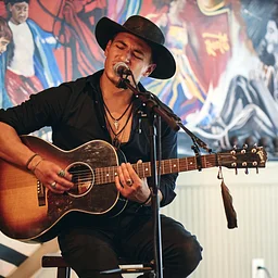 Live Music: Sebastian Salinas