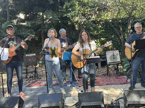 Live Music With Highway 13