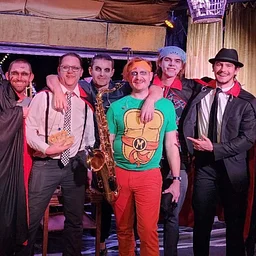 Heavy Lifters present Skalloween