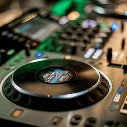 LIVE MUSIC: DJ Nativity