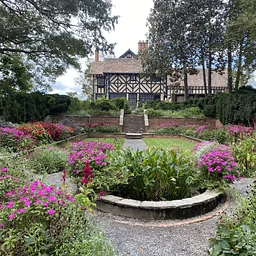 “Pay-What-You-Will” Plein Air Painting in the Gardens