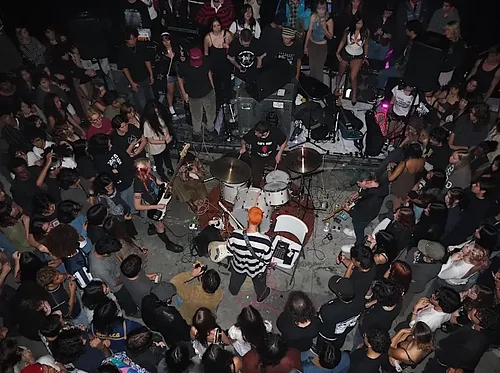 They Are Gutting A Body Of Water & Sunbloc. Live @ The Hangar (675 River - Troy NY)