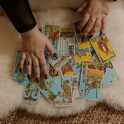 SPECIAL EVENT | Turning the Cards: Tarot, Intuition & New Beginnings  