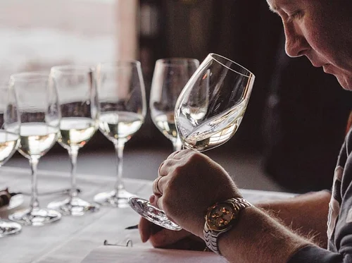 Sip & Swirl Somm Series | Get Sip Savvy: Wine Tasting Key Points