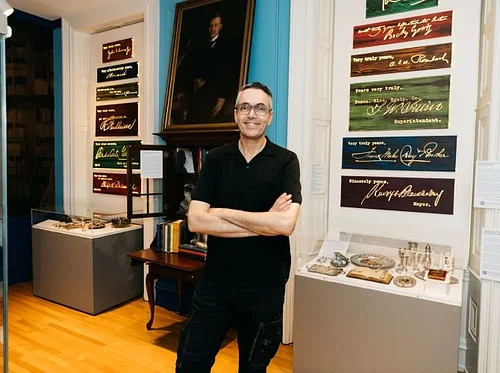 Rosenbach Presents | Gallery Talk and Neighborhood Walking Tour with John Wind | In-Person