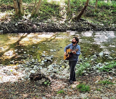 Live Music - Leo Fron