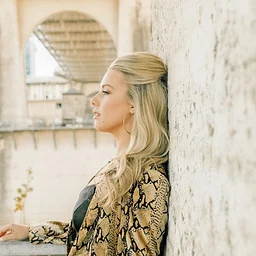 Live Music Jo Yaeger