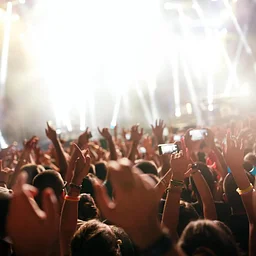 Sienna Spiro