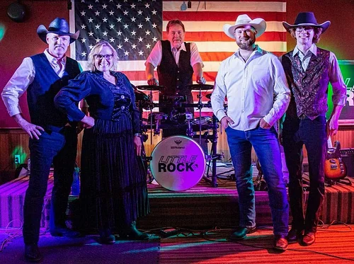 Decked Out Live with Little Rock at The Vineyard at Hershey