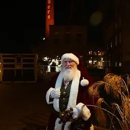 Santa and his live reindeer at Fitger's