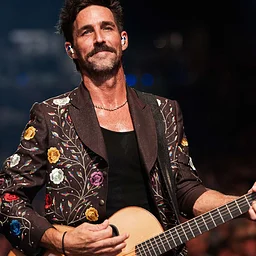 JAKE OWEN with guest Dirt Road Ghost