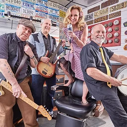 Live Music: Lena and The Lovekills