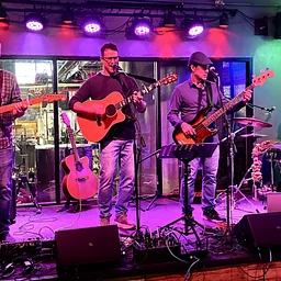 The Trapps live at The Living Room