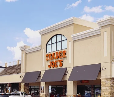 DAY TRIP: Trader Joes Shopping Winston Salem + Olde Salem Lunch