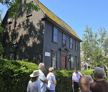 Neighborhood Walk: 1776|2026